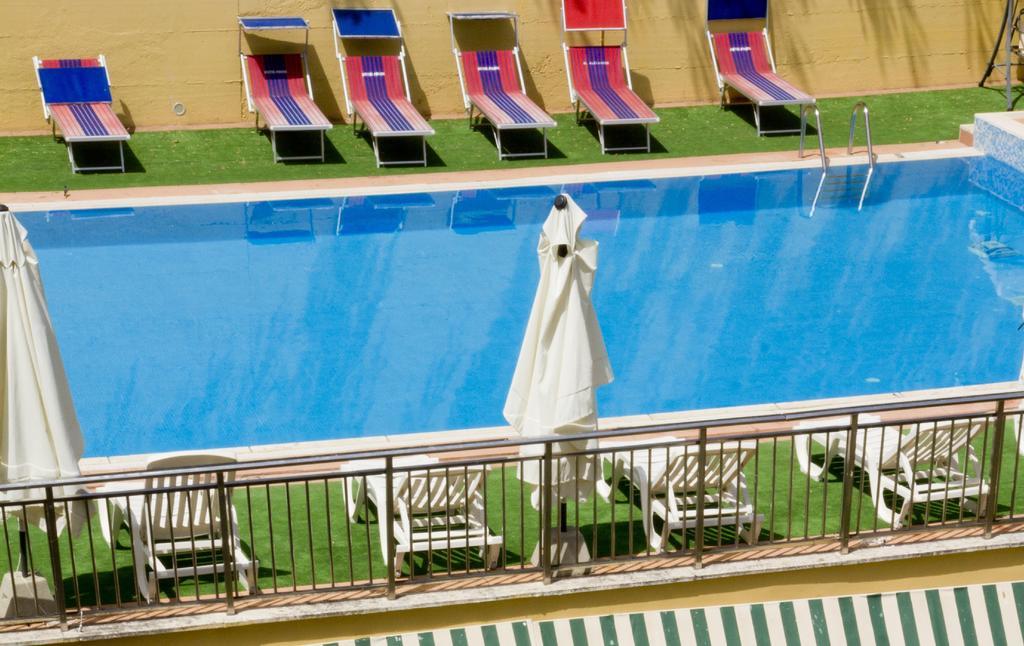 Hotel Alexander Palme Chianciano Terme Bagian luar foto