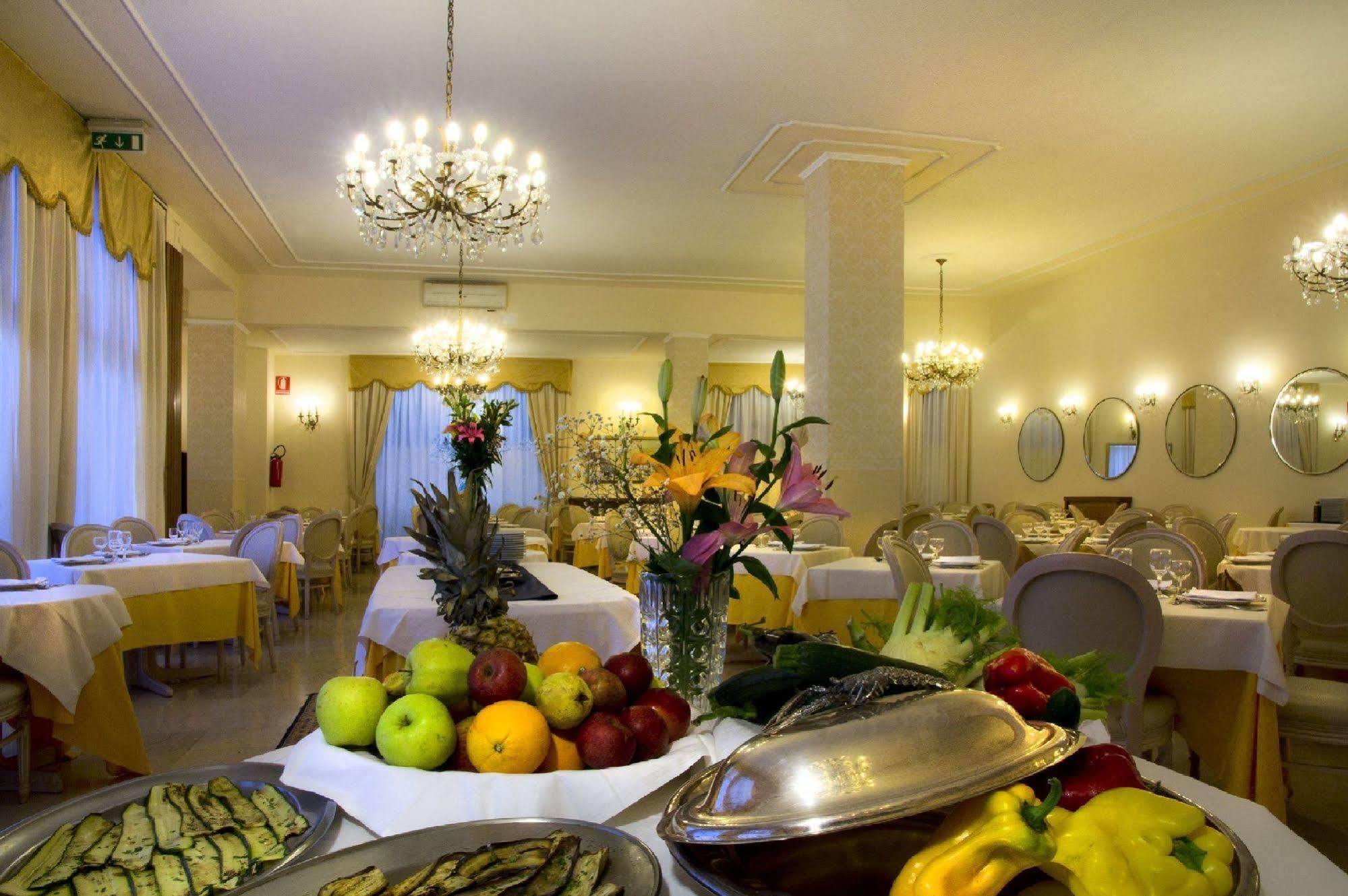 Hotel Alexander Palme Chianciano Terme Bagian luar foto