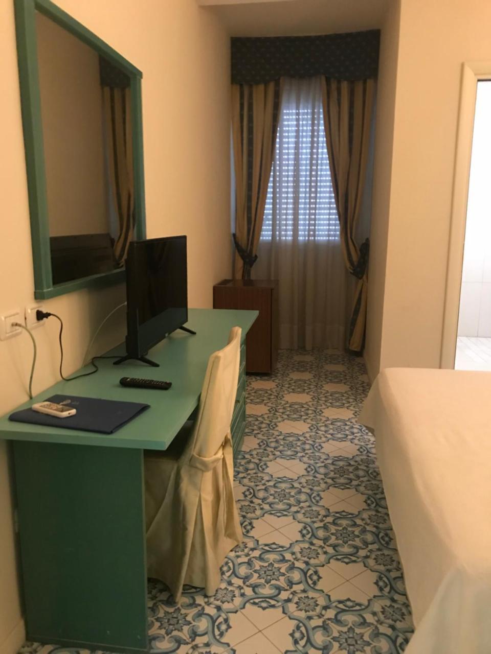 Hotel Alexander Palme Chianciano Terme Bagian luar foto