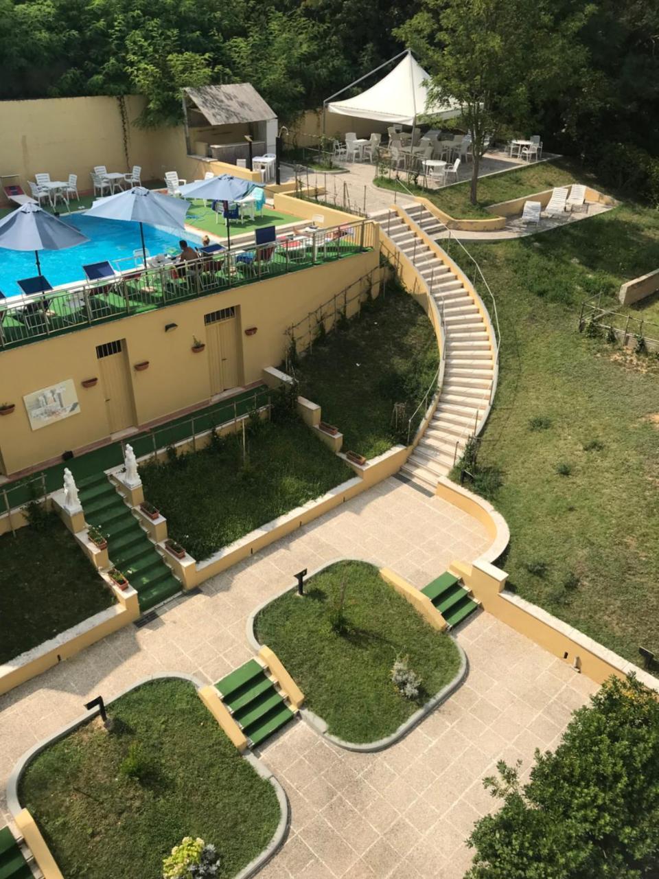 Hotel Alexander Palme Chianciano Terme Bagian luar foto